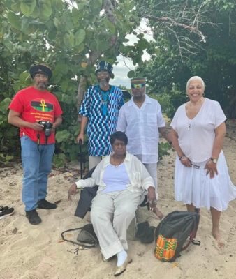 B7F72EF7-419F-4981-A360-9B1EEDEC5C44