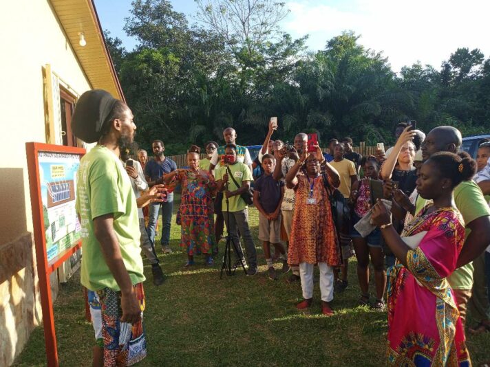 6b561974-dc90-4a24-8ed6-278c1e18276a