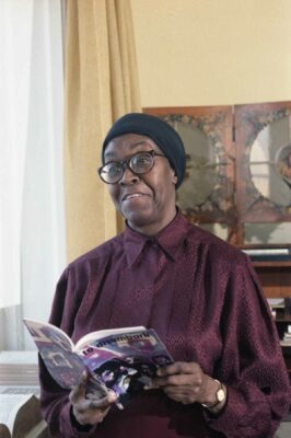 5f384f2817c81a459bf5cb40_Gwendolyn Brooks in The Poetry Room, Library of Congress, 1985