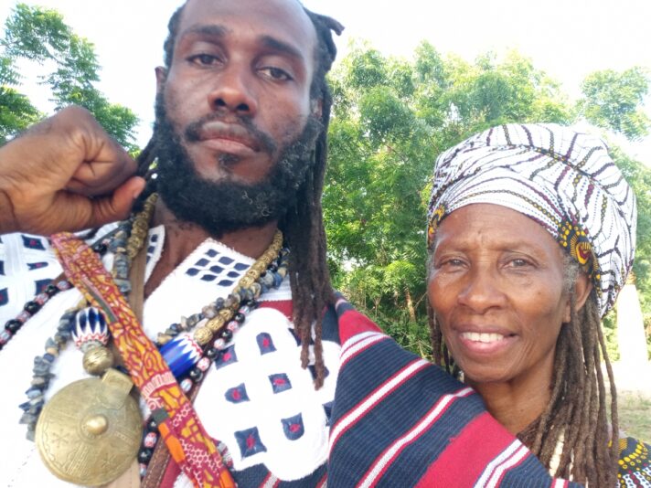 b48d640e-80c4-4749-b644-9e407317bfb9