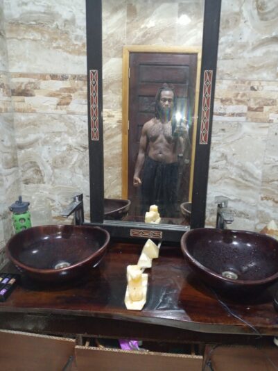 aad26693-5661-4b51-a321-36059fdc4a35