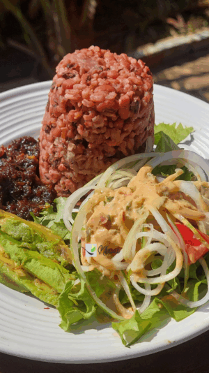 Waakye rice with spiral salad shito